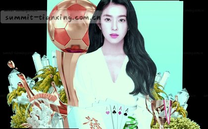 用户在公交车上单手滑动手机浏览动态网页。